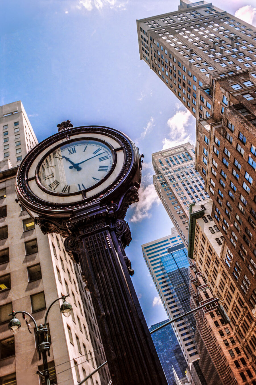 Clock at 522 Fifth Ave.